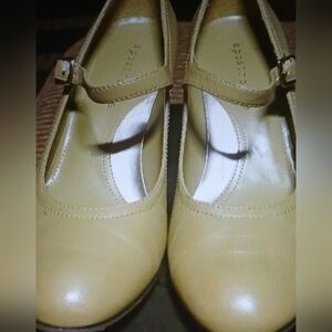 Elegant Tan Mary Jane Heels